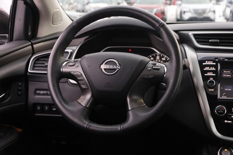 Nissan Murano Vehicle Image 24