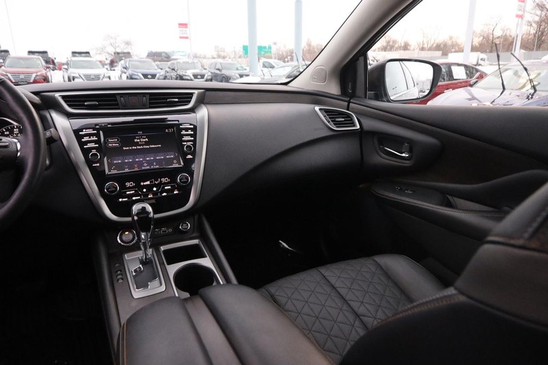 Nissan Murano Vehicle Image 26