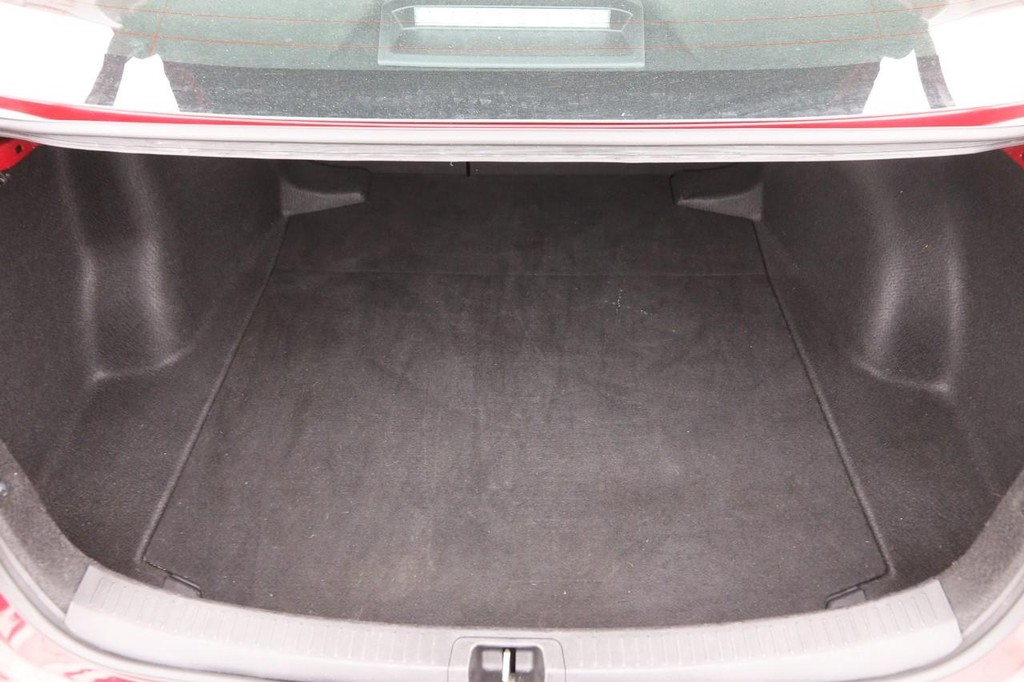 Toyota Corolla Vehicle Full-screen Gallery Image 7