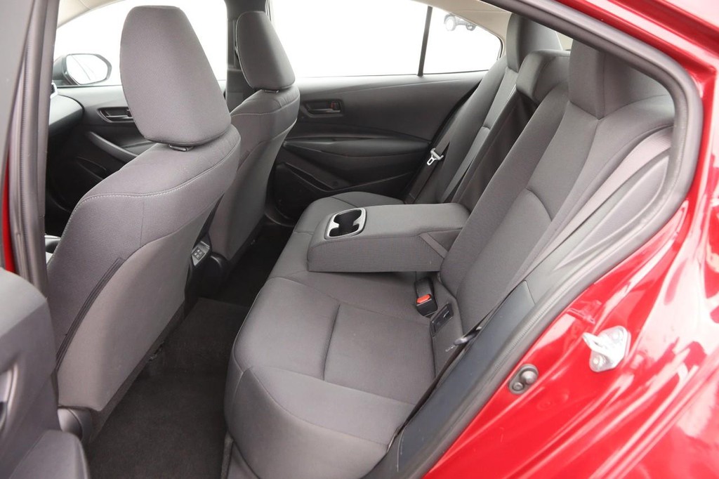 Toyota Corolla Vehicle Full-screen Gallery Image 9