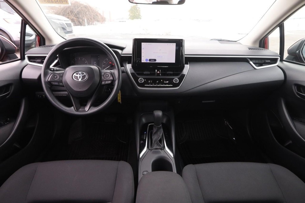 Toyota Corolla Vehicle Full-screen Gallery Image 17