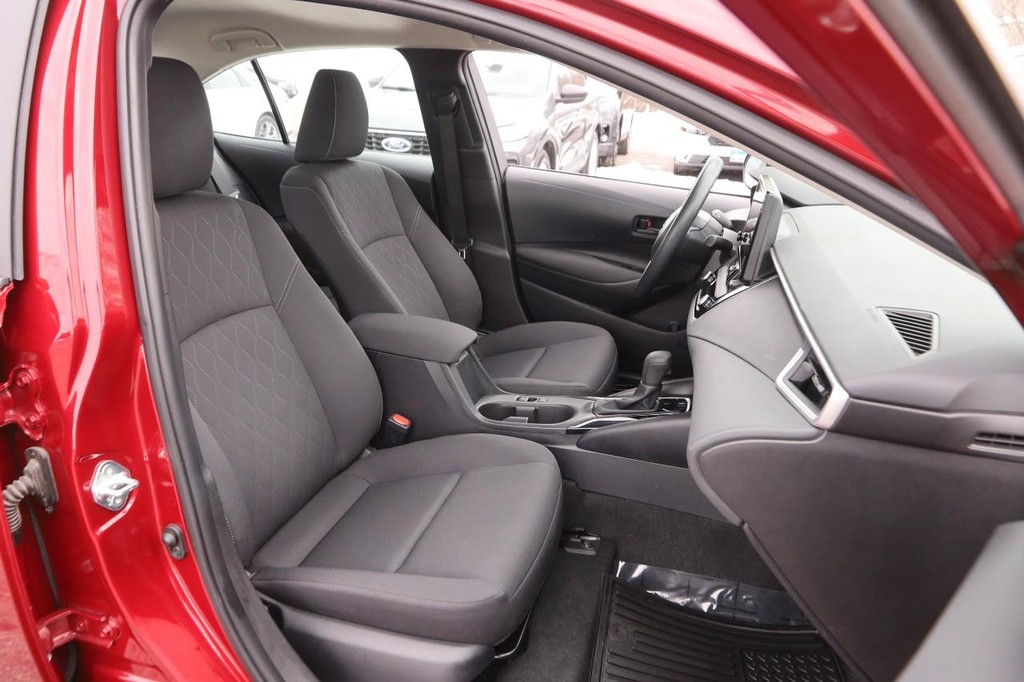 Toyota Corolla Vehicle Full-screen Gallery Image 22