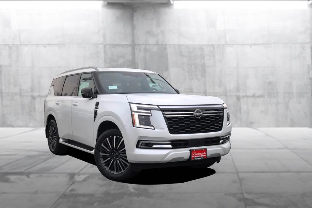 Nissan Armada Vehicle Full-screen Gallery Image 2