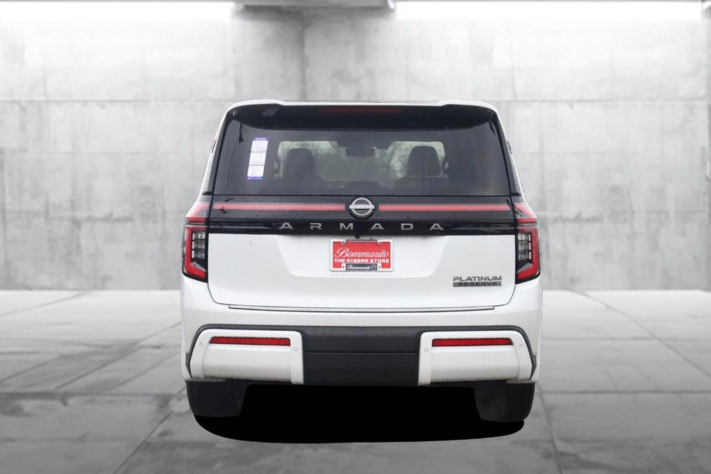 Nissan Armada Vehicle Full-screen Gallery Image 6