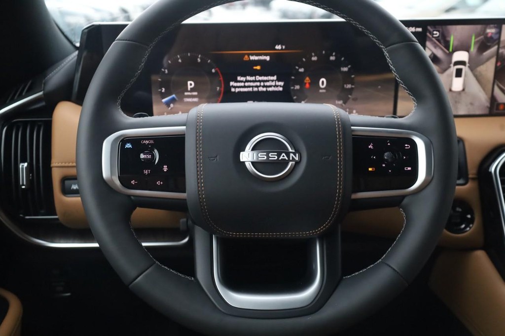 Nissan Armada Vehicle Full-screen Gallery Image 8