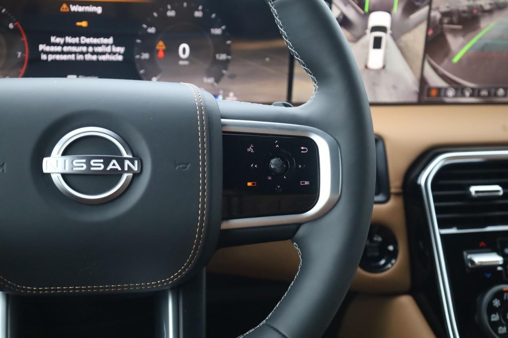 Nissan Armada Vehicle Full-screen Gallery Image 9