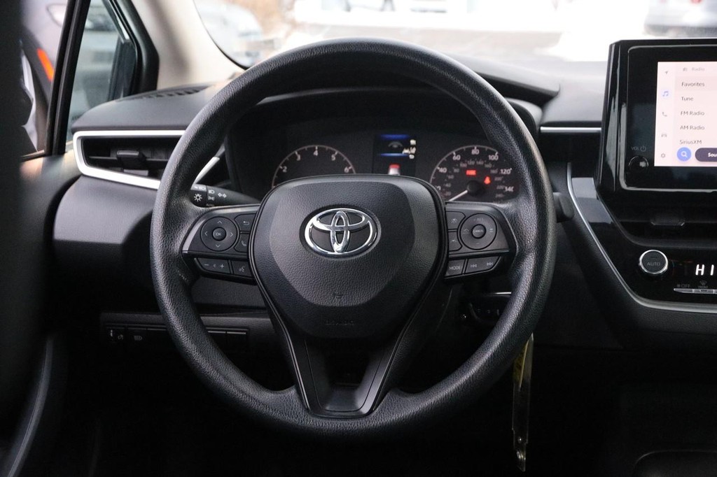 Toyota Corolla Vehicle Full-screen Gallery Image 19