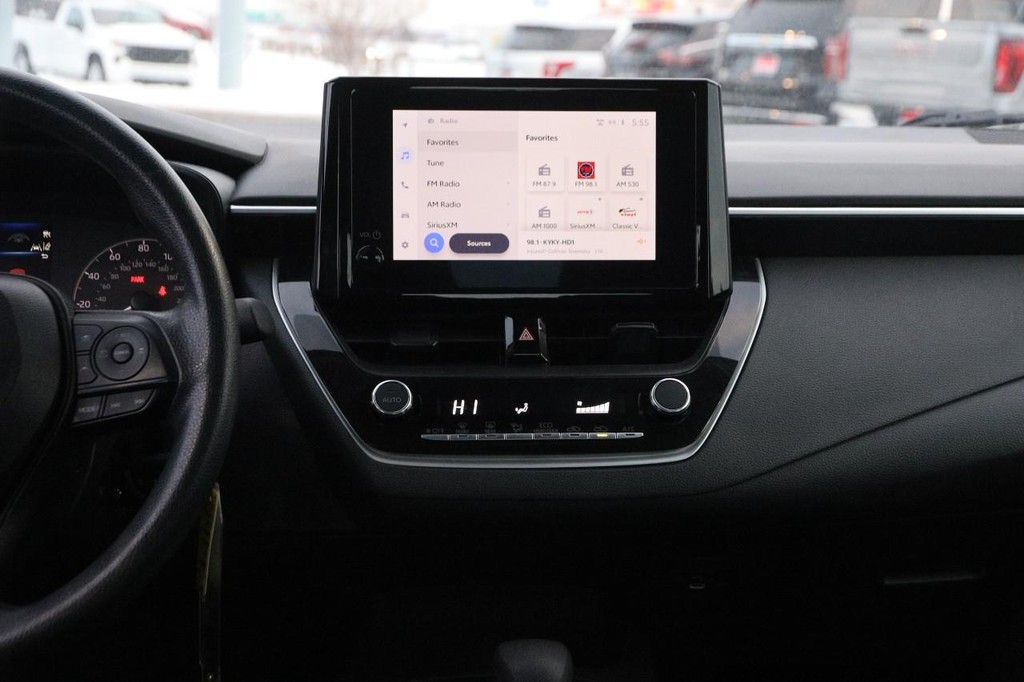 Toyota Corolla Vehicle Full-screen Gallery Image 20