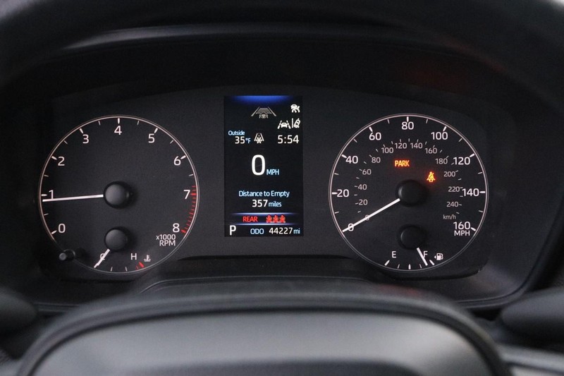 Toyota Corolla Vehicle Image 13