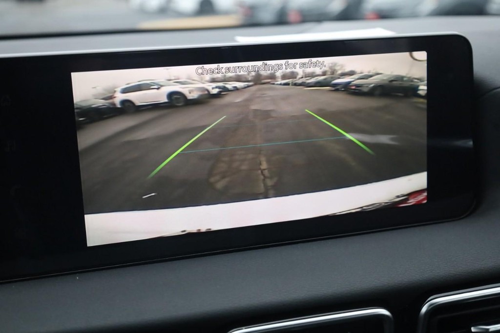 Nissan Sentra Vehicle Full-screen Gallery Image 14