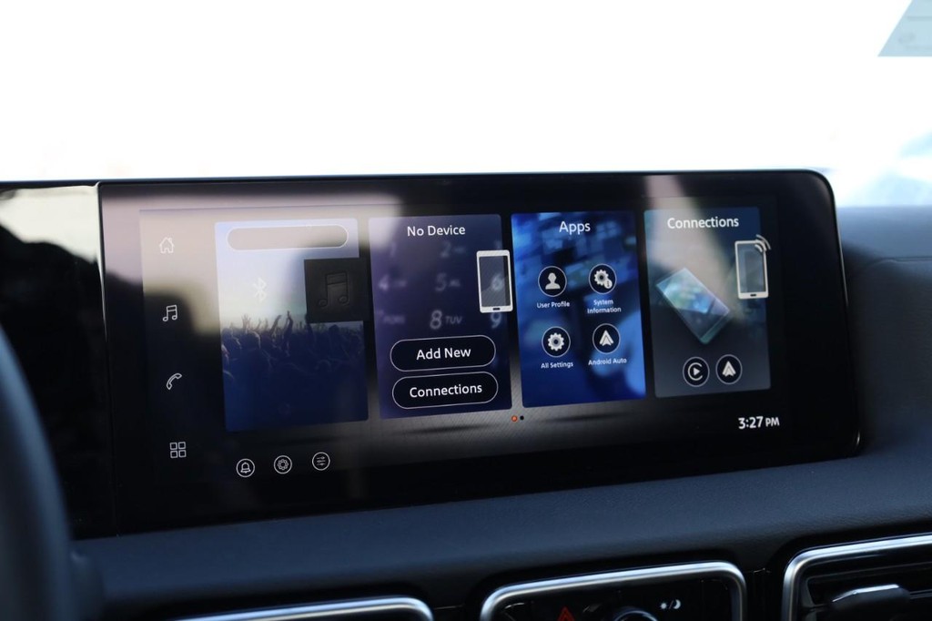 Nissan Sentra Vehicle Full-screen Gallery Image 10