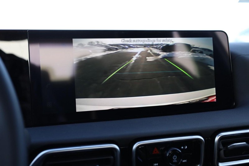 Nissan Sentra Vehicle Image 11