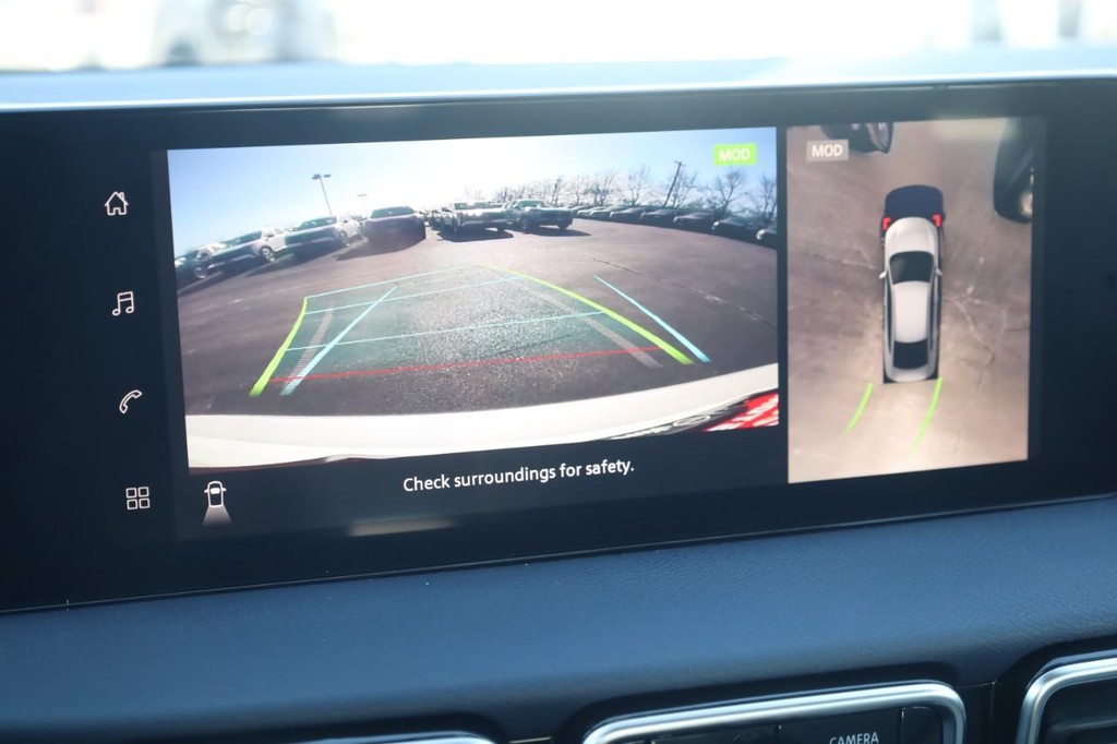 Nissan Sentra Vehicle Full-screen Gallery Image 15