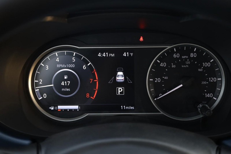 Nissan Versa Vehicle Image 09