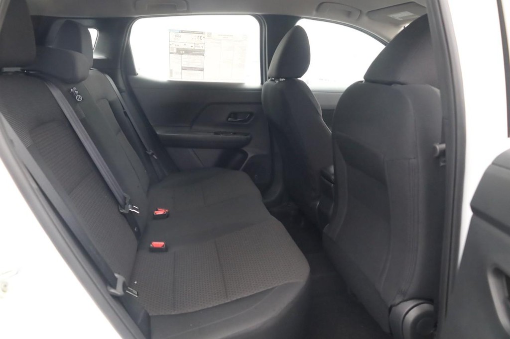 Nissan Kicks Vehicle Image 20