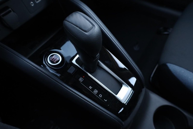 Nissan Versa Vehicle Image 15