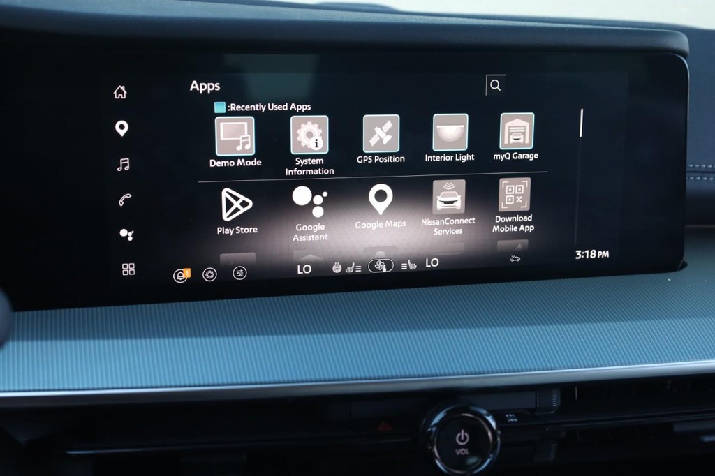 Nissan Murano Vehicle Image 11