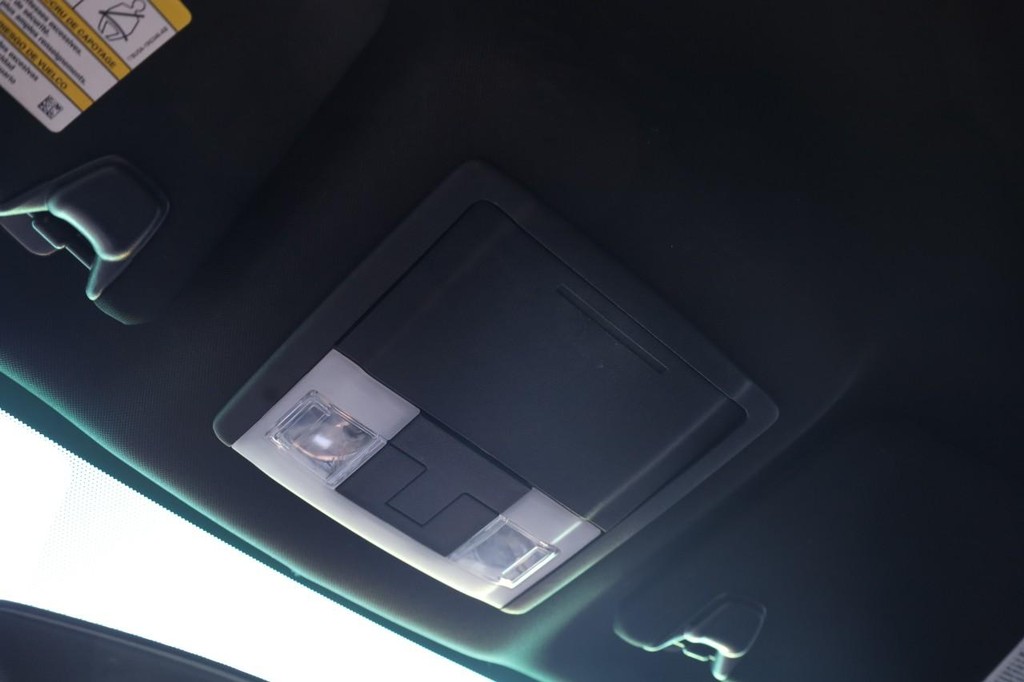 Ford Explorer Vehicle Image 17