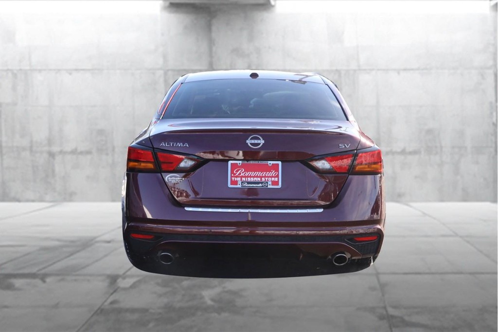 Nissan Altima Vehicle Image 06