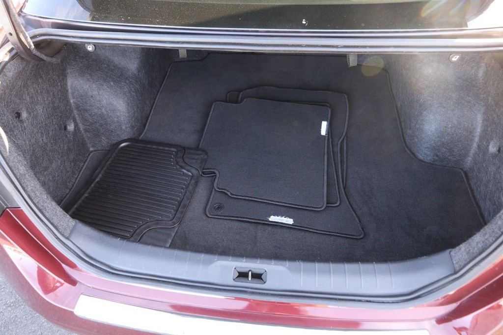 Nissan Altima Vehicle Image 07