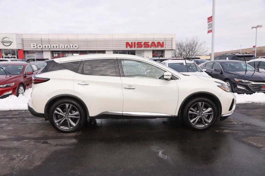 Nissan Murano Vehicle Image 05