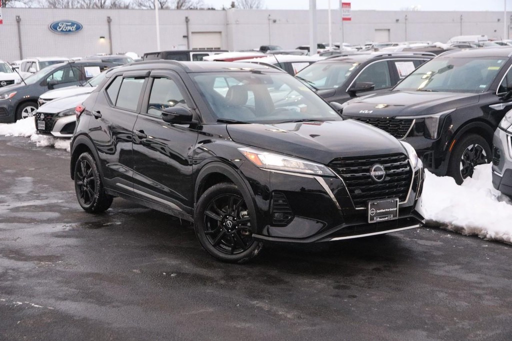 Nissan Murano Vehicle Image 16