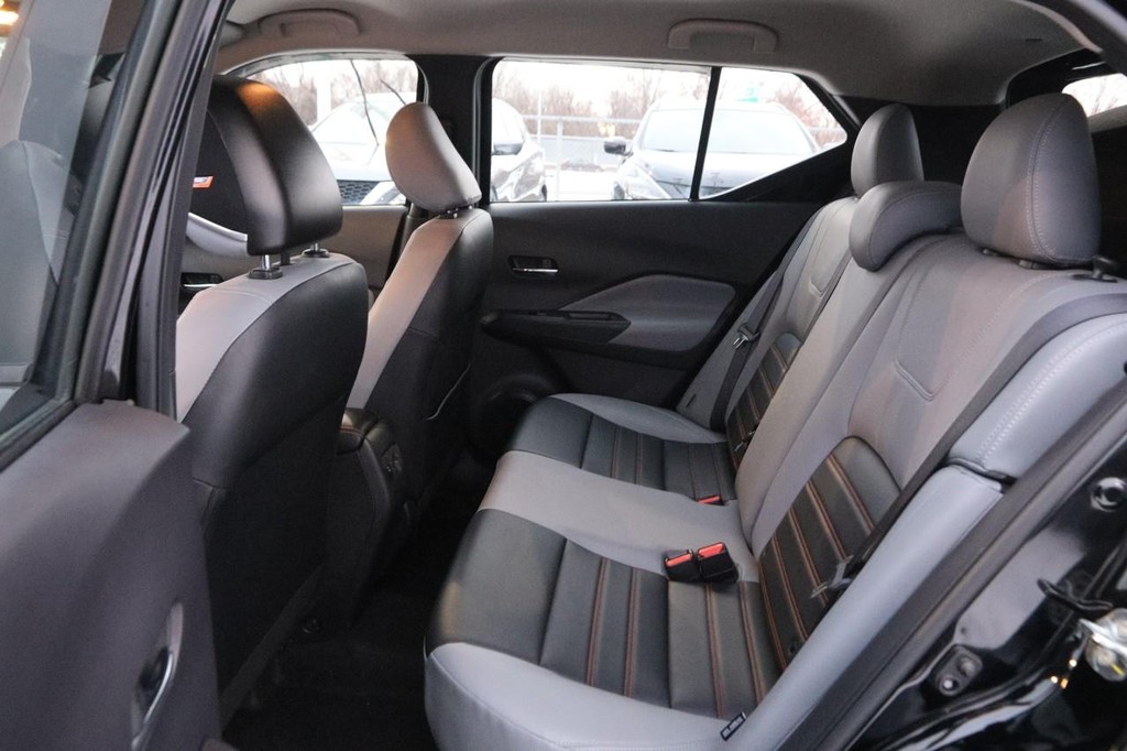 Nissan Murano Vehicle Image 24