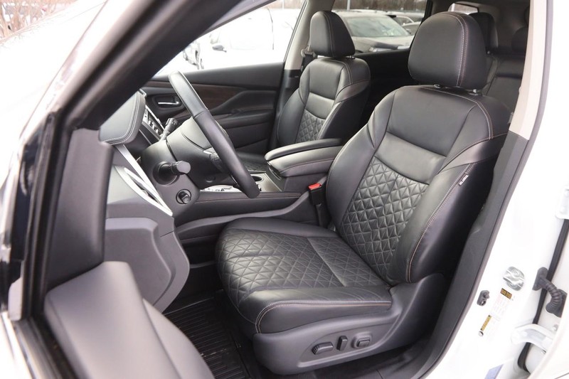 Nissan Murano Vehicle Image 10