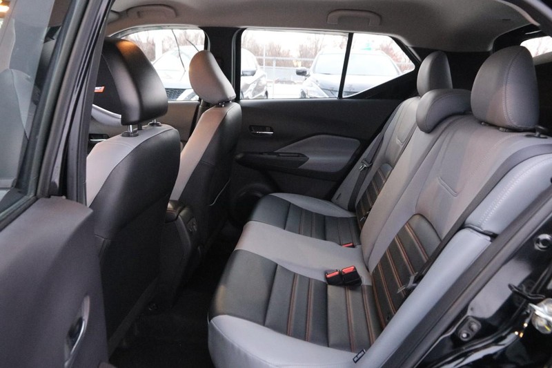 Nissan Murano Vehicle Image 24