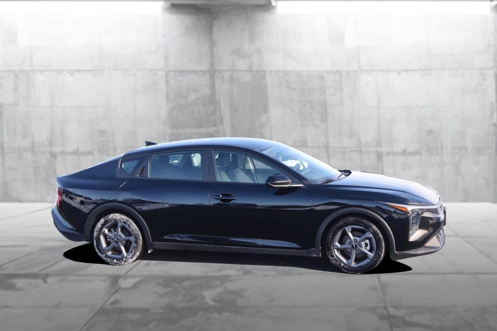 Kia K4 Vehicle Image 05