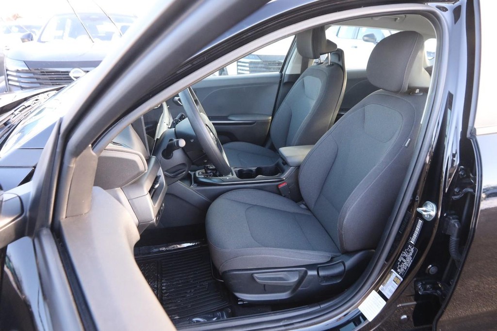 Kia K4 Vehicle Image 08