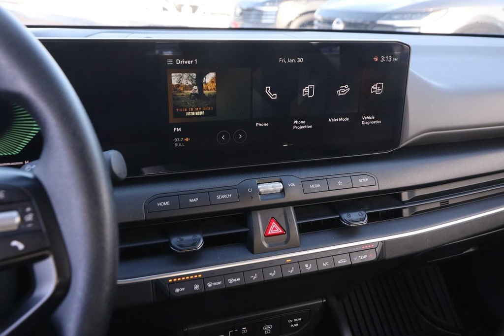 Kia K4 Vehicle Image 14