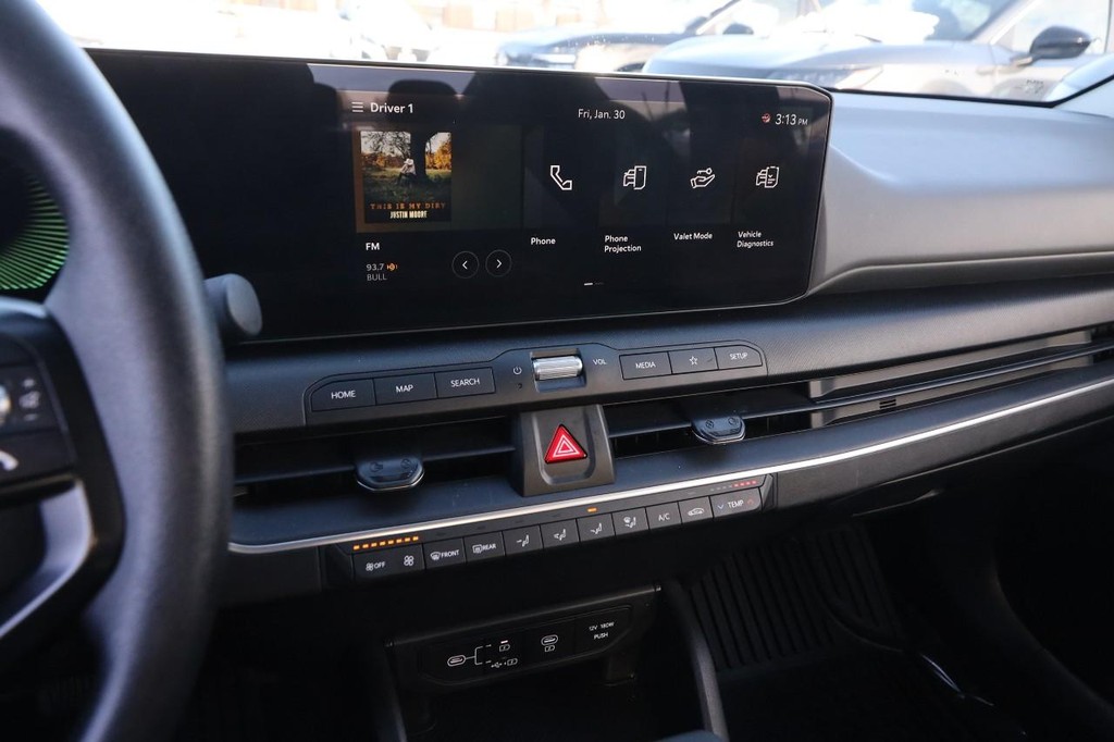 Kia K4 Vehicle Image 15