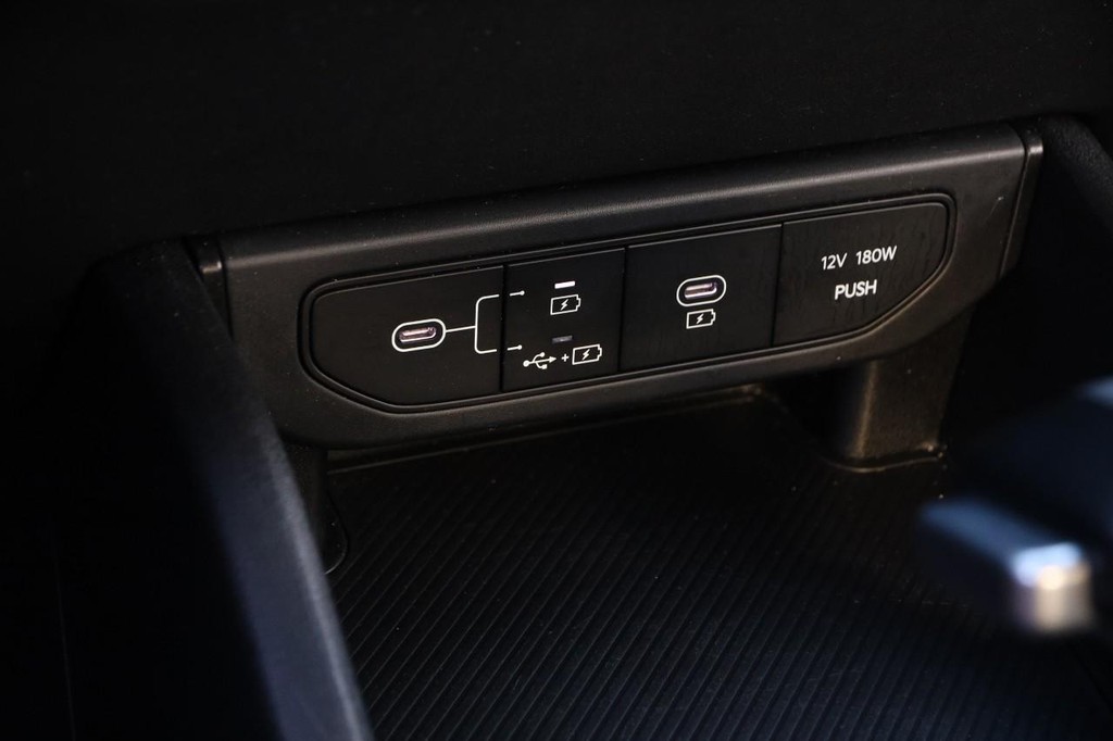 Kia K4 Vehicle Image 19