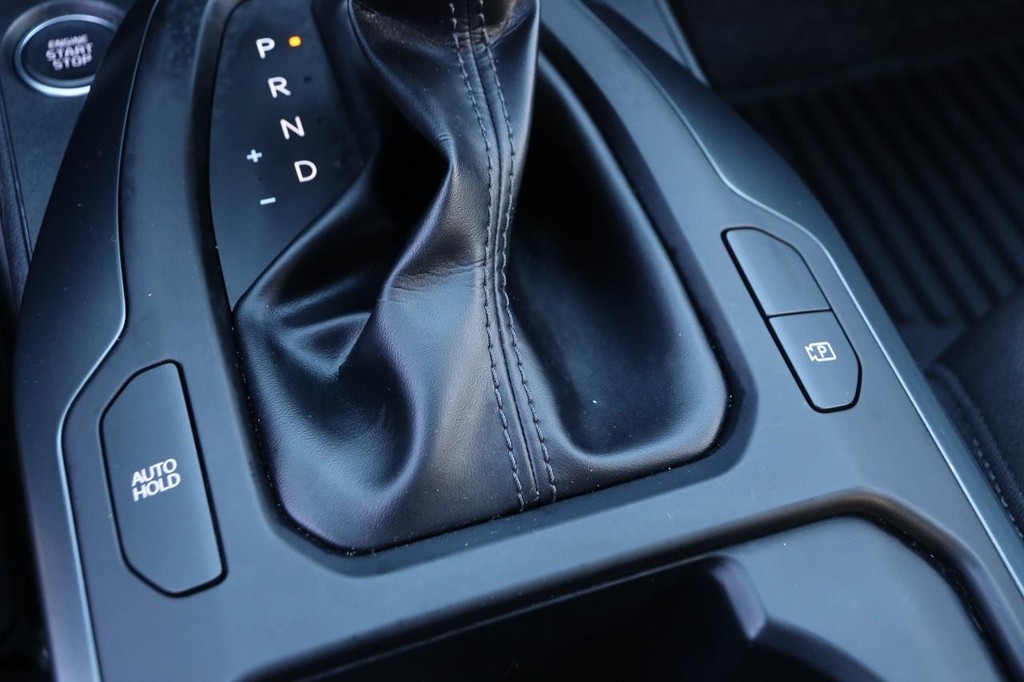 Kia K4 Vehicle Image 20