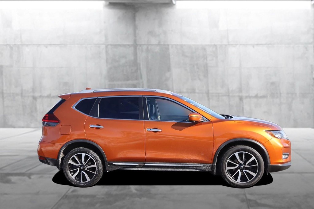 Nissan Rogue Vehicle Image 05