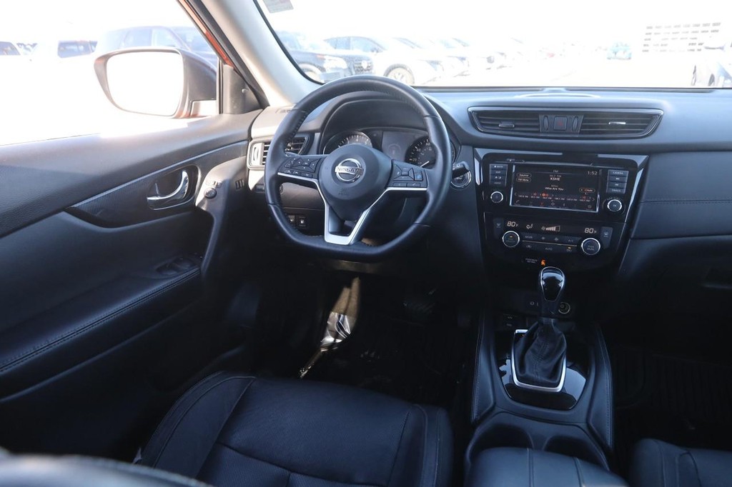 Nissan Rogue Vehicle Image 22