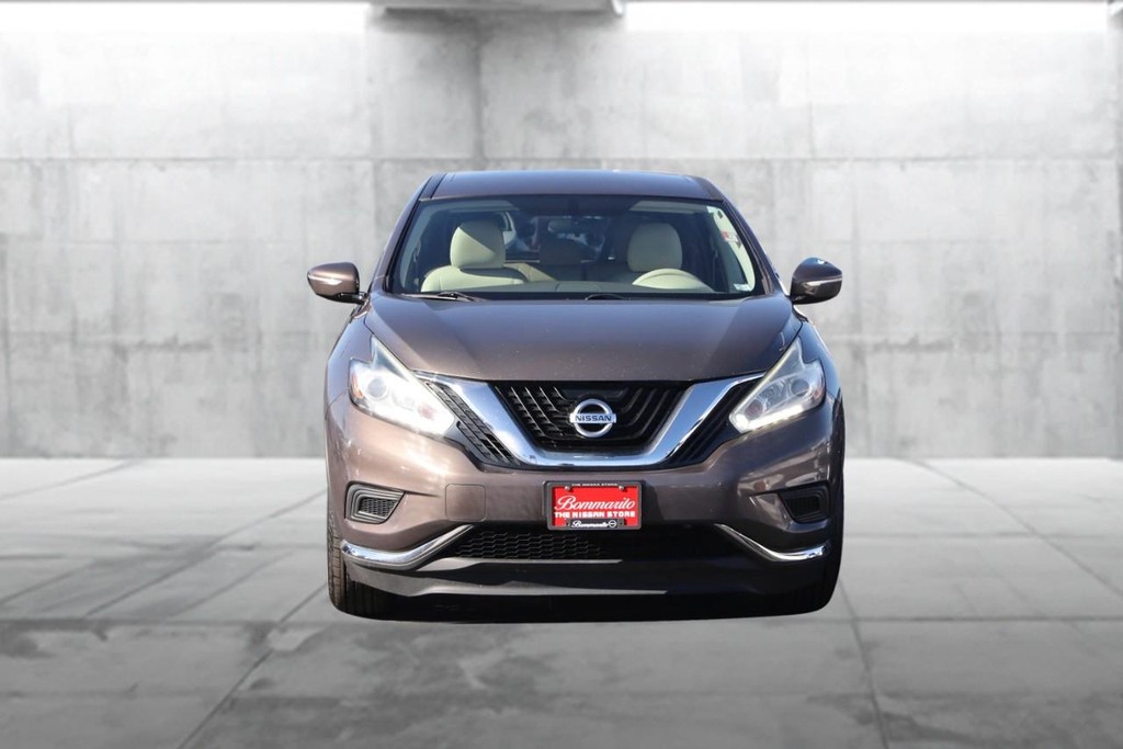 Nissan Murano Vehicle Full-screen Gallery Image 4