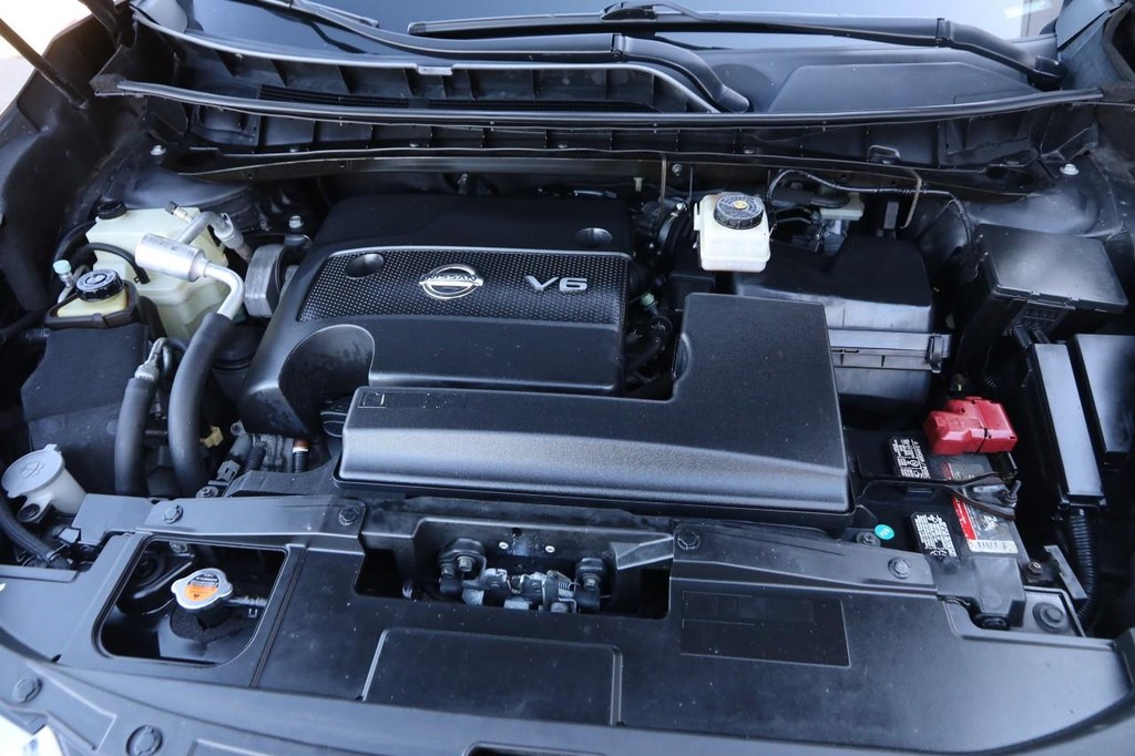 Nissan Murano Vehicle Full-screen Gallery Image 25