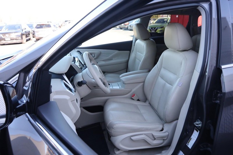 Nissan Murano Vehicle Image 08