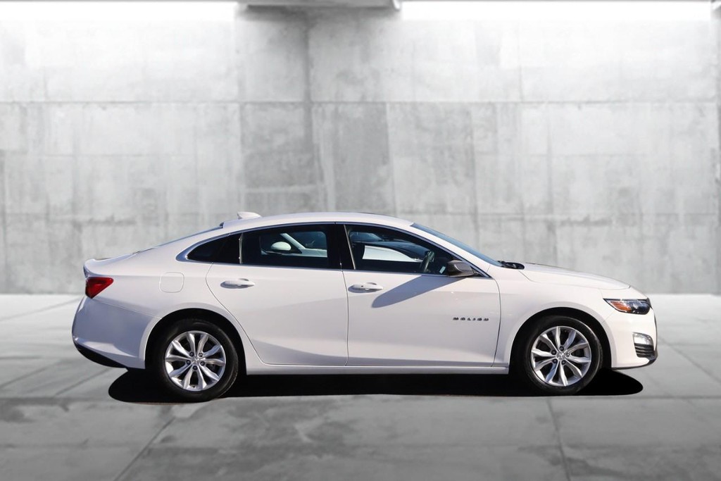 Chevrolet Malibu Vehicle Full-screen Gallery Image 05