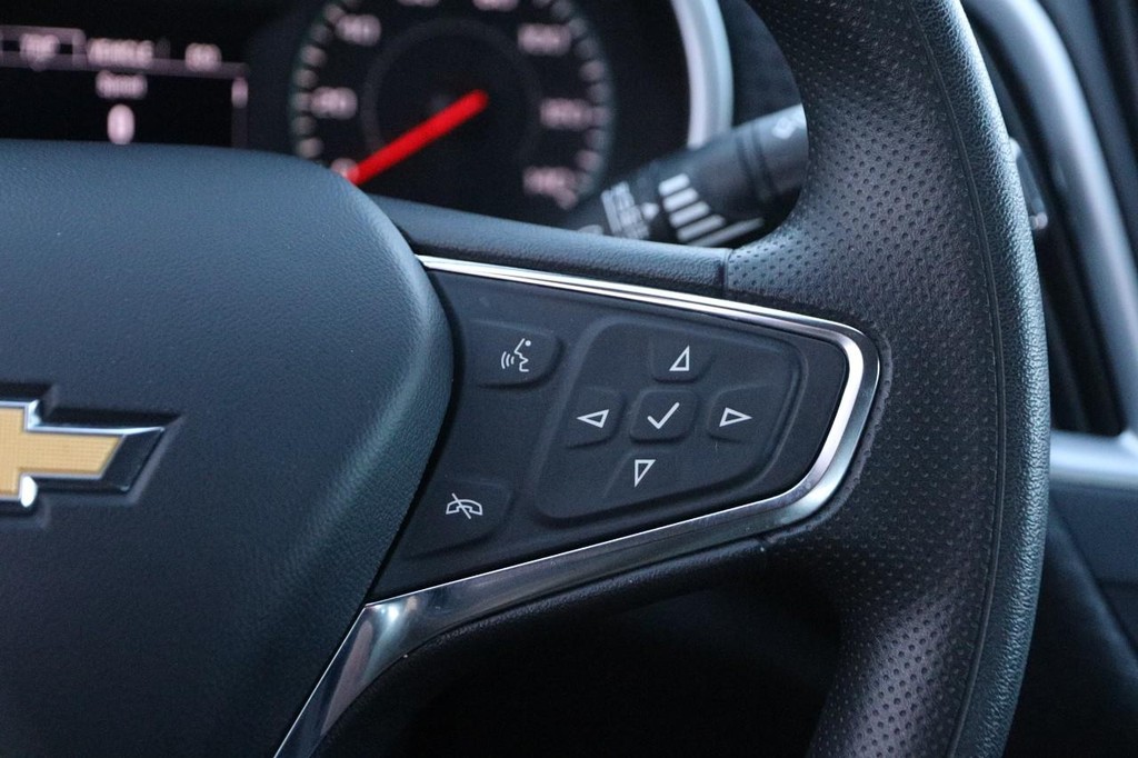 Chevrolet Malibu Vehicle Full-screen Gallery Image 12