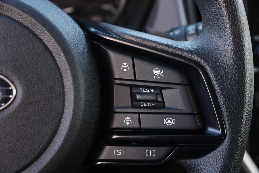 Subaru Crosstrek Vehicle Image 13