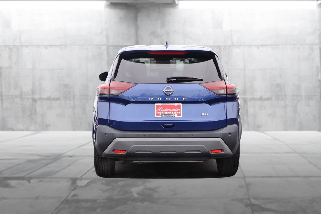 Nissan Rogue Vehicle Image 06