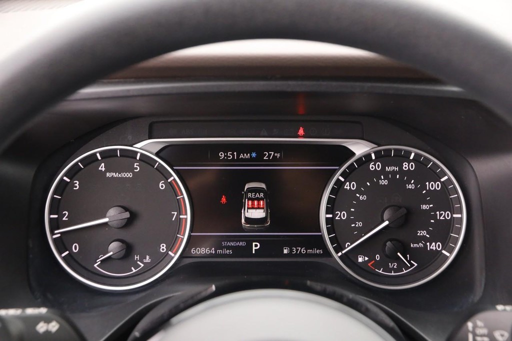 Nissan Rogue Vehicle Image 13