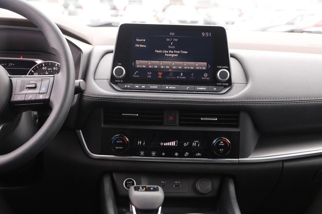 Nissan Rogue Vehicle Image 22