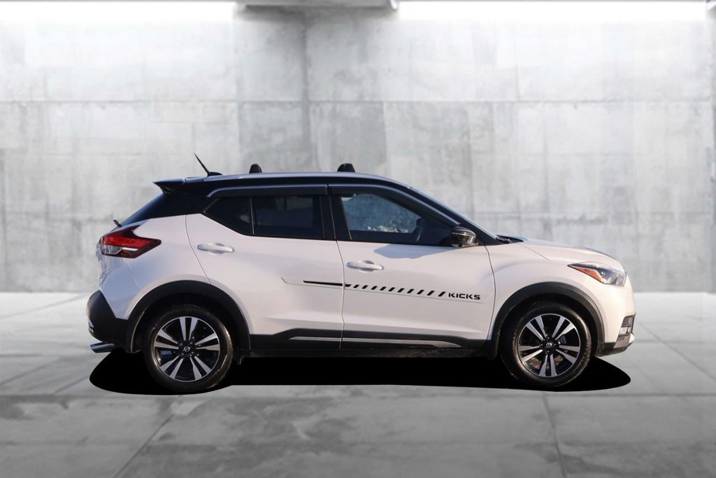 Nissan Kicks Vehicle Image 05