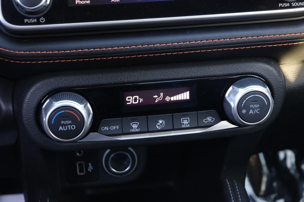 Nissan Kicks Vehicle Image 17