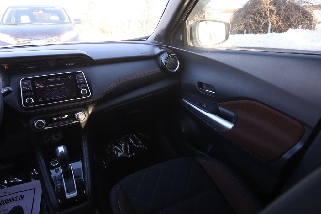 Nissan Kicks Vehicle Image 22