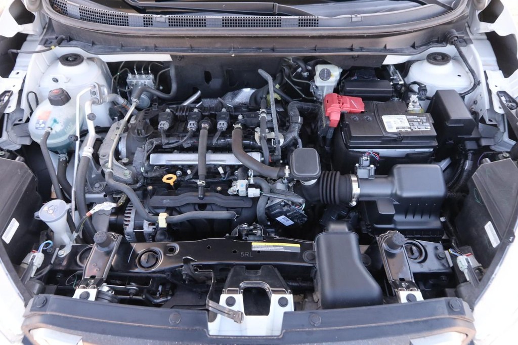 Nissan Kicks Vehicle Image 24